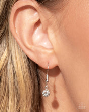 Load image into Gallery viewer, Paparazzi Bouquet Beacon - White - Life of the Party January 2025