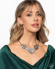 Load image into Gallery viewer, Paparazzi Bouquet Beacon - White - Life of the Party January 2025