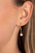 Load image into Gallery viewer, Paparazzi Pearls Before Vine - Gold