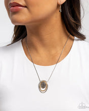 Load image into Gallery viewer, Paparazzi Glistening Grade - Silver