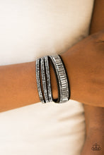 Load image into Gallery viewer, Just In SHOWTIME - Black - VENDOR _NAME - Sassy Sparkles $5 Jewelry
