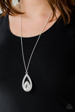 Load image into Gallery viewer, Notorious Noble - White freeshipping - Sassy Sparkles $5 Jewelry
