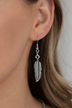 Load image into Gallery viewer, Desert Devotion - Red freeshipping - Sassy Sparkles $5 Jewelry