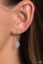 Load image into Gallery viewer, Paparazzi Leaf a Light On - Silver