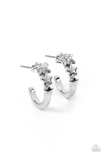 Load image into Gallery viewer, Paparazzi Starfish Showpiece - White