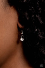 Load image into Gallery viewer, Paparazzi Floral Fanfare - Purple