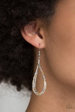 Load image into Gallery viewer, Paparazzi Catwalk Queen - Multi
