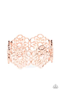 Paparazzi Baroque Bouquet - Rose Gold