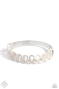 Paparazzi Scrunched Surety - White - Fashion Fix November 2023