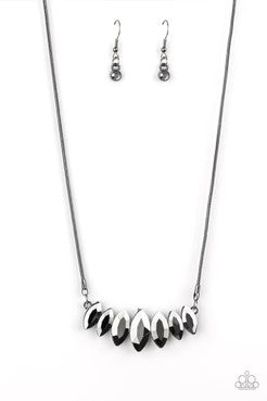 Paparazzi Leading Lady - Black