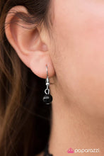 Load image into Gallery viewer, Paparazzi Daisy Love - Black (Choker)
