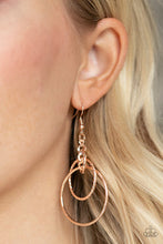 Load image into Gallery viewer, Paparazzi Three Rihg Couture - Rose Gold
