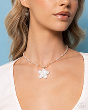 Load image into Gallery viewer, Paparazzi Handcrafted Hawaiian - White
