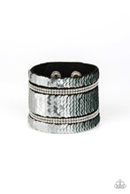 Load image into Gallery viewer, Mermaid Service - Green - VENDOR _NAME - Sassy Sparkles $5 Jewelry

