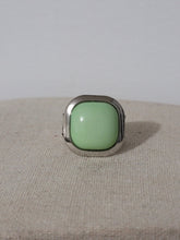 Load image into Gallery viewer, Pop-ularity Contest - Green freeshipping - Sassy Sparkles $5 Jewelry
