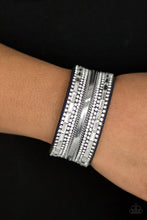 Load image into Gallery viewer, Pararazzi Teasingly Tomboy - Blue - VENDOR _NAME - Sassy Sparkles $5 Jewelry
