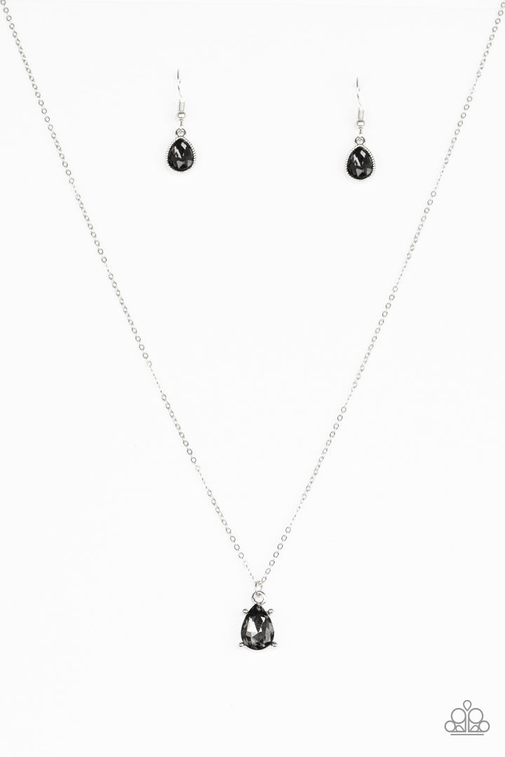 Paparazzi Classy Classicist- Silver - VENDOR _NAME - Sassy Sparkles $5 Jewelry