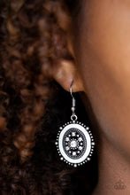 Load image into Gallery viewer, Picture of WEALTH - White freeshipping - Sassy Sparkles $5 Jewelry

