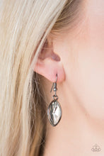 Load image into Gallery viewer, Paparazzi Club Sparkle - Black - VENDOR _NAME - Sassy Sparkles $5 Jewelry
