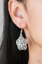 Load image into Gallery viewer, Paparazzi Garden Groove - Silver
