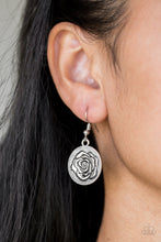Load image into Gallery viewer, Beautifully Belle - Silver - VENDOR _NAME - Sassy Sparkles $5 Jewelry

