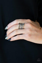 Load image into Gallery viewer, Stage Struck - Green - VENDOR _NAME - Sassy Sparkles $5 Jewelry
