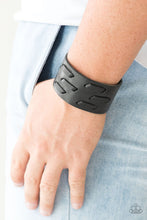 Load image into Gallery viewer, Paparazzi Be Your Own Huntsman - Black
