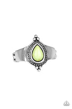 Load image into Gallery viewer, Paparazzi Mineral Minimalist - Green
