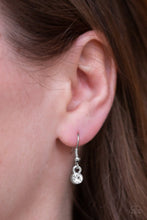 Load image into Gallery viewer, Paparazzi Five-Star Starlet - White
