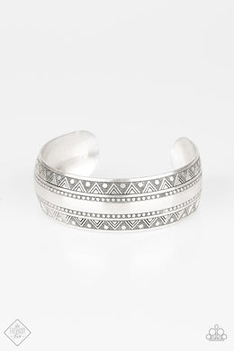 Desert Peaks - Silver - VENDOR _NAME - Sassy Sparkles $5 Jewelry