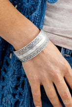 Load image into Gallery viewer, Desert Peaks - Silver - VENDOR _NAME - Sassy Sparkles $5 Jewelry
