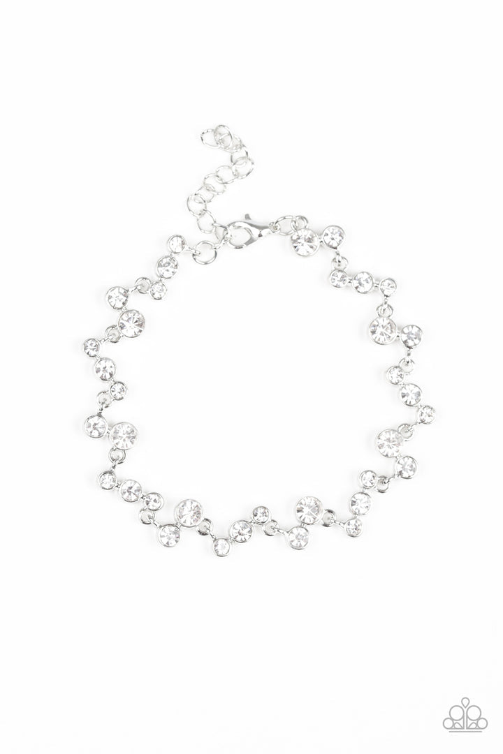 Paparazzi Starlit Stunner - White