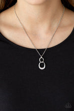 Load image into Gallery viewer, Rockefeller Royal - White freeshipping - Sassy Sparkles $5 Jewelry
