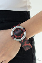 Load image into Gallery viewer, Papzrazzi Jungle Cat Couture - Red
