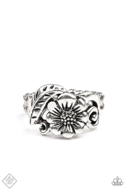 Paparazzi Oceanside Orchard - Silver - VENDOR _NAME - Sassy Sparkles $5 Jewelry