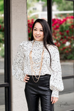 Load image into Gallery viewer, Commanding freeshipping - Sassy Sparkles $5 Jewelry
