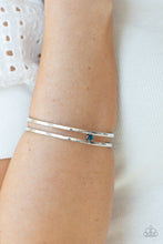 Load image into Gallery viewer, Solo Artist - Blue freeshipping - Sassy Sparkles $5 Jewelry
