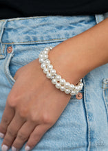 Load image into Gallery viewer, Downtown Debut - White freeshipping - Sassy Sparkles $5 Jewelry
