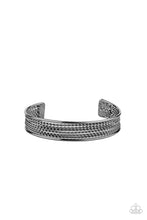 Load image into Gallery viewer, Risk-Taking Texture - Black freeshipping - Sassy Sparkles $5 Jewelry
