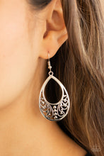 Load image into Gallery viewer, Stylish Serpentine - Silver freeshipping - Sassy Sparkles $5 Jewelry
