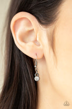 Load image into Gallery viewer, Paparazzi Deluxe Diadem - Black - VENDOR _NAME - Sassy Sparkles $5 Jewelry
