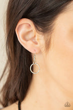 Load image into Gallery viewer, Paparazzi Ring To Reason - Black
