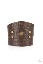 Load image into Gallery viewer, Paparazzi Orange County - Brass freeshipping - Sassy Sparkles $5 Jewelry
