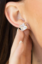 Load image into Gallery viewer, Paparazzi Paparazzi Times Square Timeless - Gold - VENDOR _NAME - Sassy Sparkles $5 Jewelry
