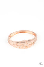 Load image into Gallery viewer, Paparazzi Fond of Florals - Rose Gold - VENDOR _NAME - Sassy Sparkles $5 Jewelry

