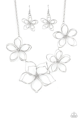 Paparazzi Flower Garden Fashionista - Silver - VENDOR _NAME - Sassy Sparkles $5 Jewelry
