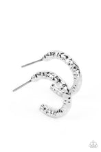 Load image into Gallery viewer, Parazzi Wandering Wreaths - Silver
