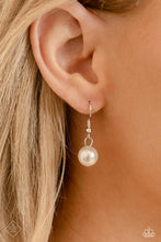 Load image into Gallery viewer, Paparazzi Flower Crown - Blue
