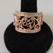 Load image into Gallery viewer, Paparazzi Regal Reflections - Rose Gold
